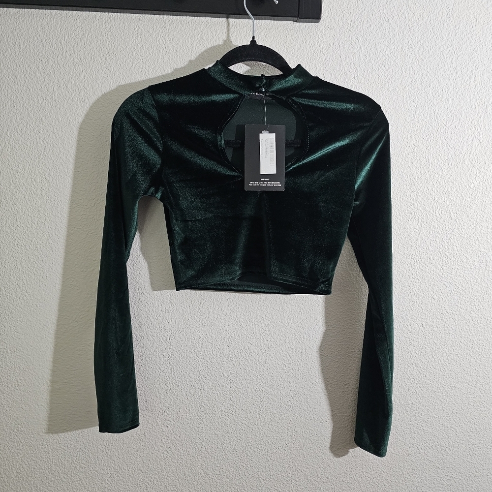 PrettyLittleThing NWT Top 2 Emerald Green Velvet Long Sleeve